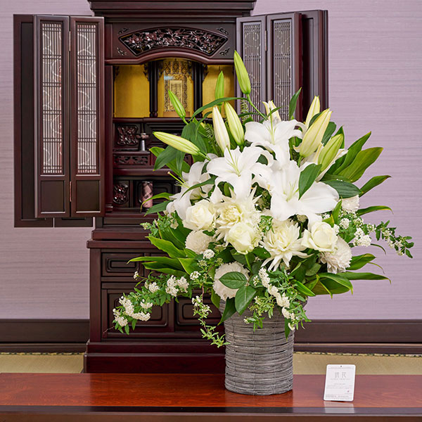 おしゃれな花の贈り物　仏花　デザイナーズアレンジメントフラワー　4万円コース　「フューネラルリリー」