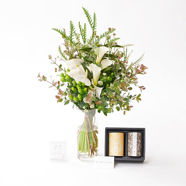 供花　割れない花瓶と白グリーン系ブーケ　「和遊（わゆう）　蜜蝋配合ローソクと備長炭の線香」セット