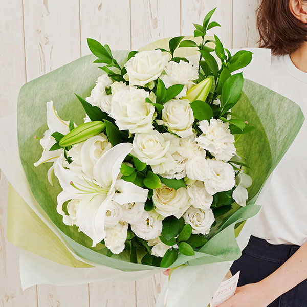 おしゃれな花の贈り物　仏花　ユリを使用したお供え用花束（白グリーン系）1万円コース